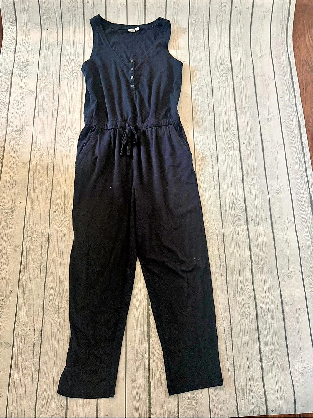 Gap Women's Sleeveless Jumpsuit in Black Size Medium Like New